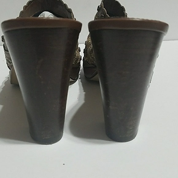 Liz Claiborne Philomena Heeled Mules - Picture 7 of 7